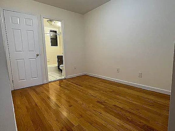 4th image of 225 E 89th St APT D4