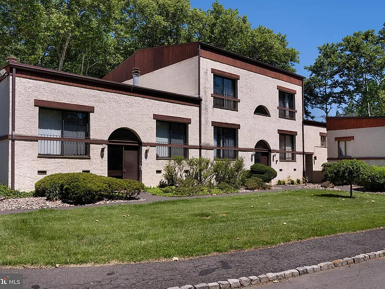 51 Lawrenceville Pennington Rd #105 — Photo 1