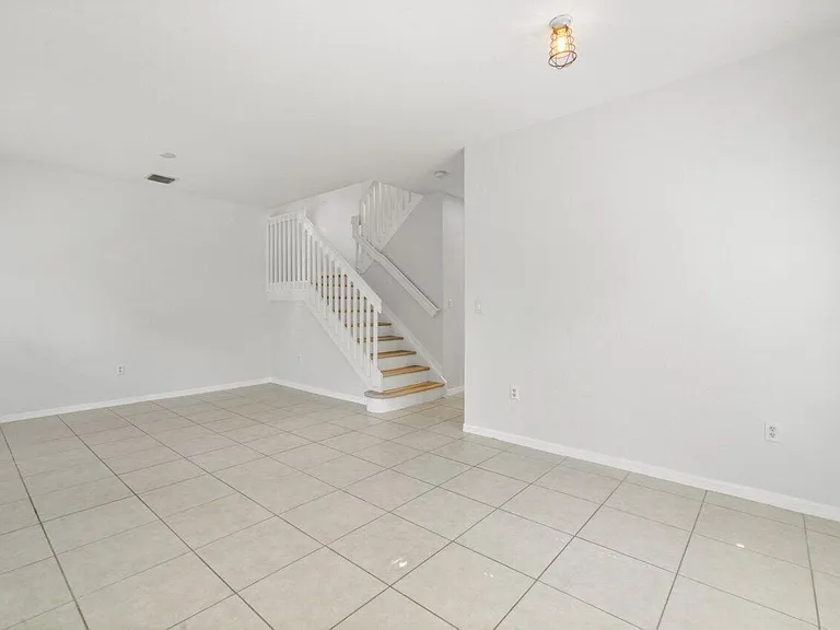 406 Lake Monterey Cir — Photo 6