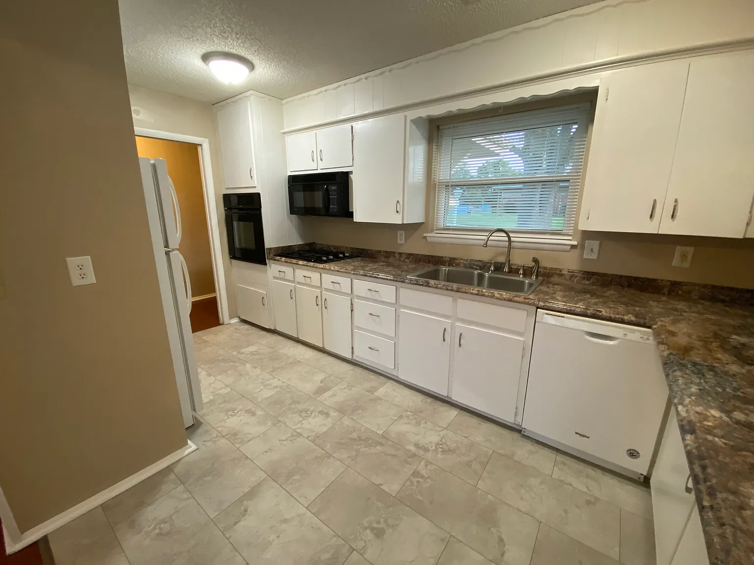 4952 Baylor Drive — Photo 4