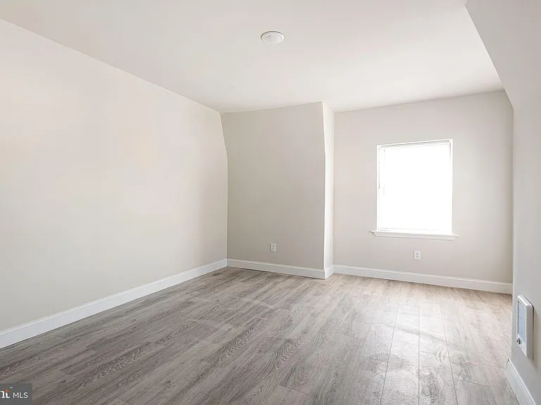702 E Chelten Ave #3 — Photo 5