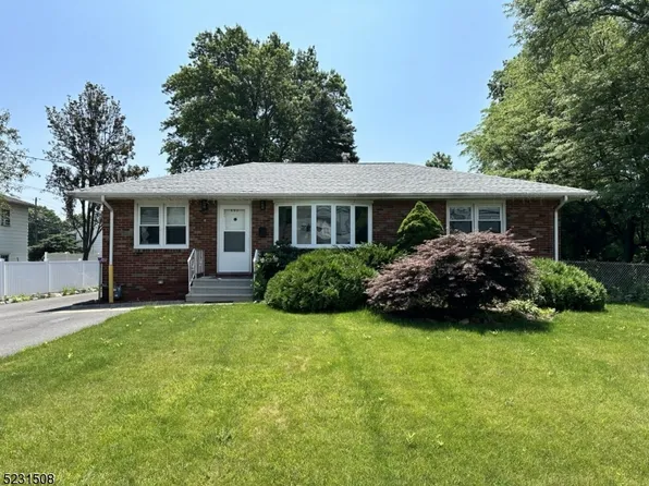 497 Grove St, Clifton City, NJ 07013