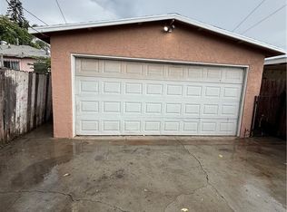 2410 E 115th St, Los Angeles, CA 90059