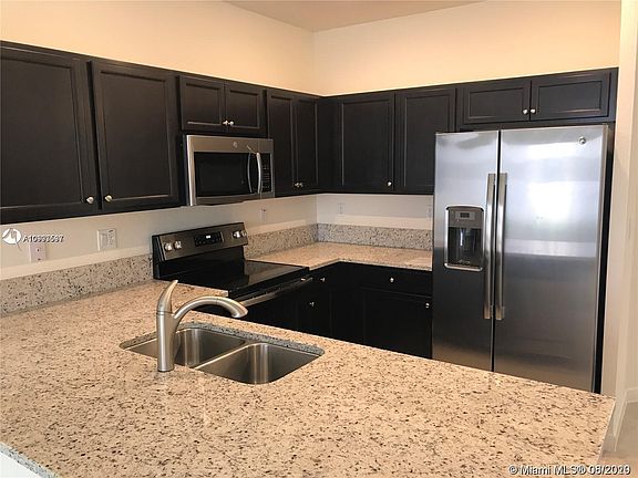 3rd image of 10418 W 33rd Ln Unit 10418