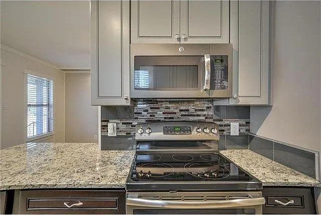 3706 Washburn Ave #B — Photo 11
