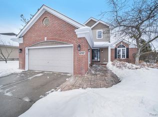 6737 Berwick Dr, Clarkston, MI