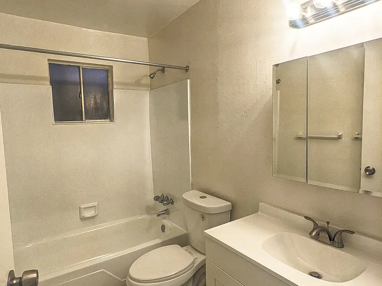 1629 E Hedrick Dr #C — Photo 7