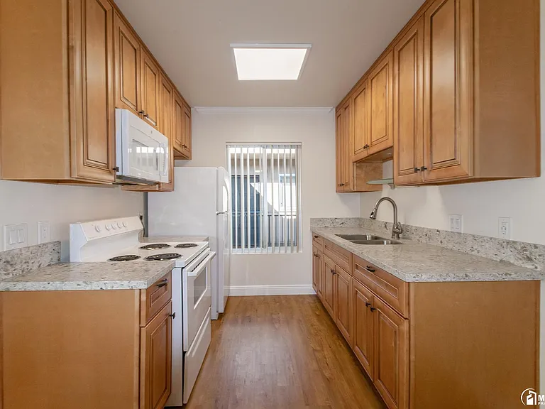Terrace Villas Apartments — Photo 11