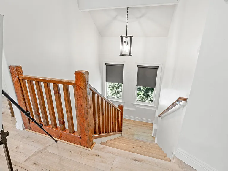 24599 Geneva Dr — Photo 6