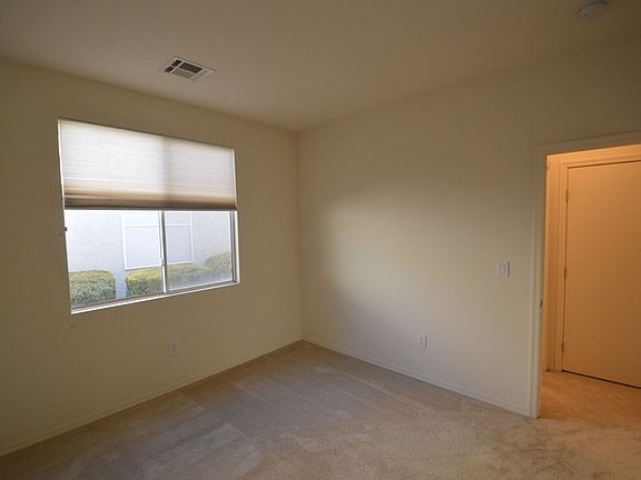 4th image of 4762 Regalo Bello St