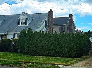 40 Legion Pl, Malverne, NY 11565
