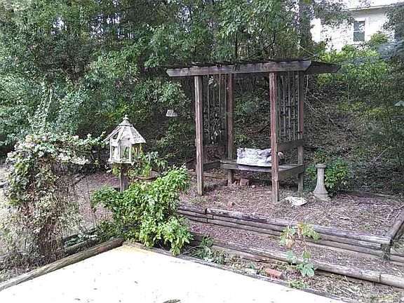 2nd image of 229 Holly Hill Dr