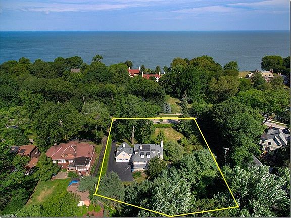 3rd image of 10300 Lake Shore Blvd