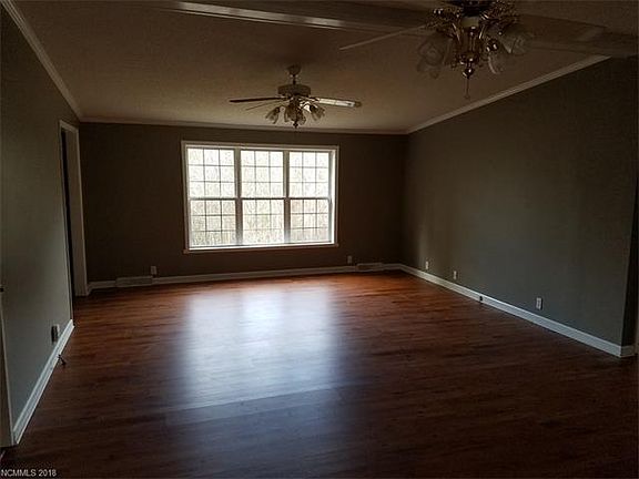 5th image of 84 Lovdia Ln