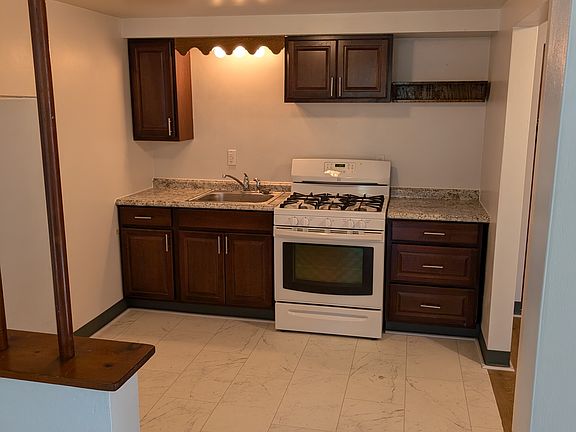 2nd image of 5 Grant St APT 1B