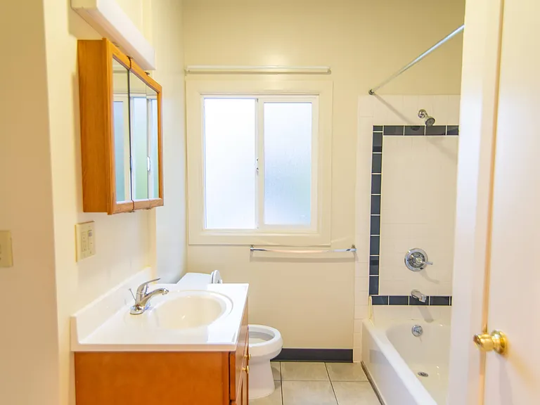 845 Warfield Ave — Photo 11