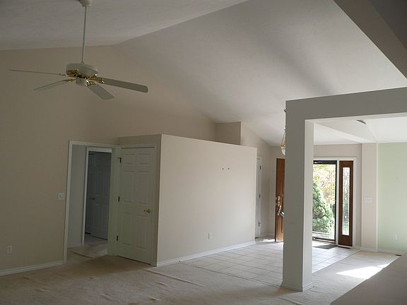 3rd image of 6304 Dogwood Ct