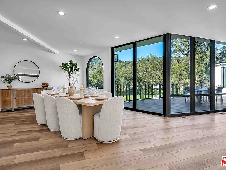350 Bellino Dr — Photo 11