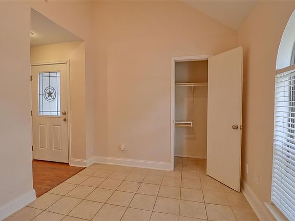 5th image of 1546 Barbara Dr