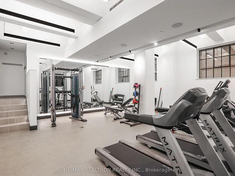 2 Clarendon Ave #119 — Photo 17