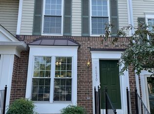 46970 Courtyard Sq, Sterling, VA 20164