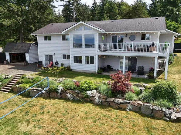 8050 Northwind Dr, Lantzville, BC V0R 2H0