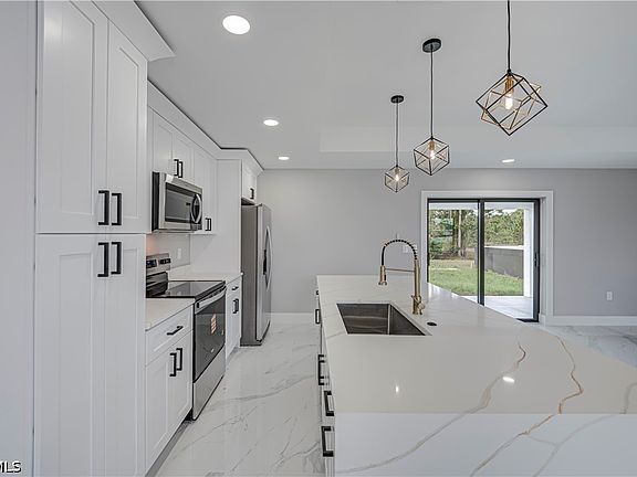 4th image of 1207 Galileo St E