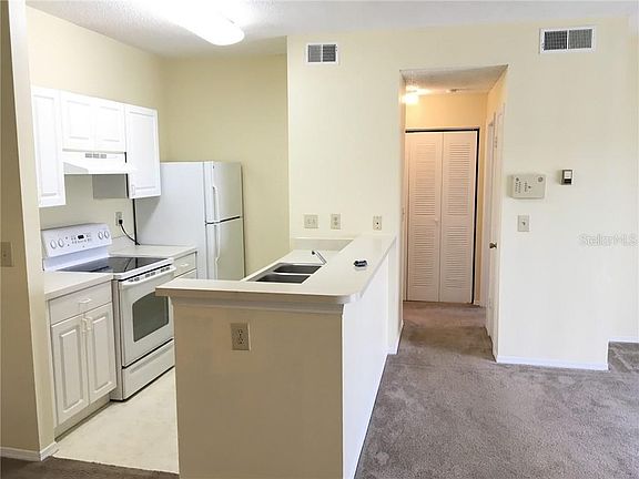 2nd image of 10114 Winsford Oak Blvd APT 520