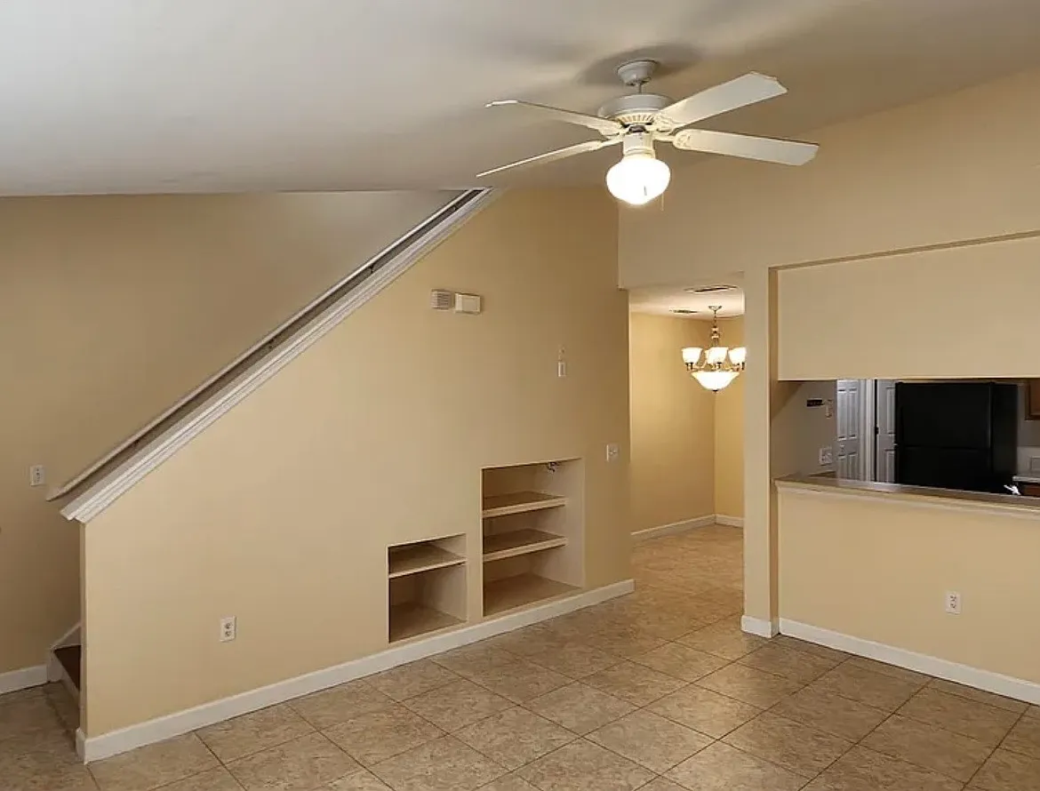 3 bed, 1344 sqft, $1,630 — Photo 3
