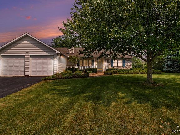 3rd image of 3811 Dogwood Ct