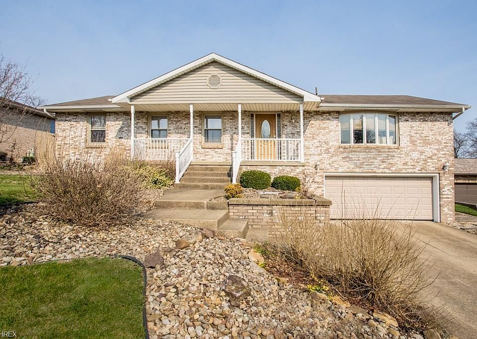 1st image of 343 McEvoy Ct