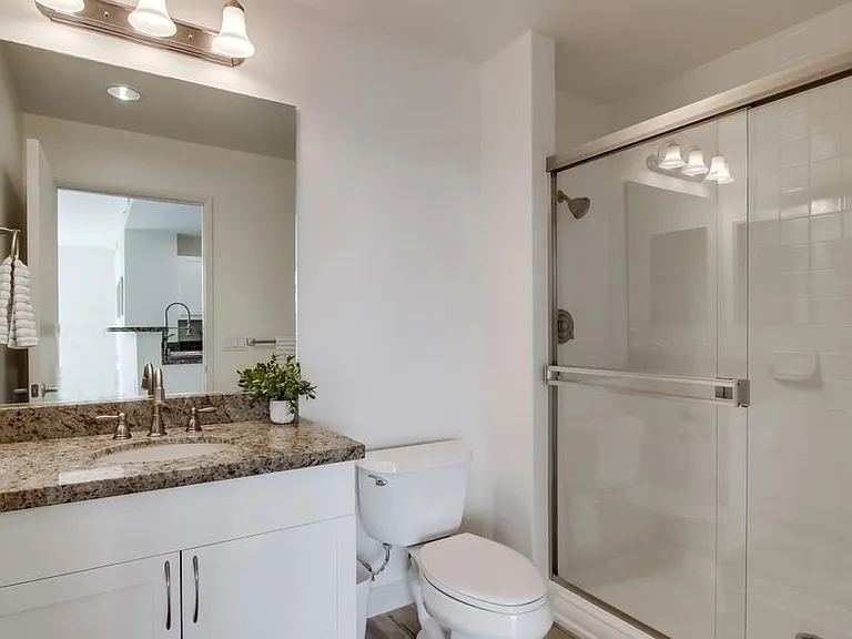 427 9th Ave #603 — Photo 31