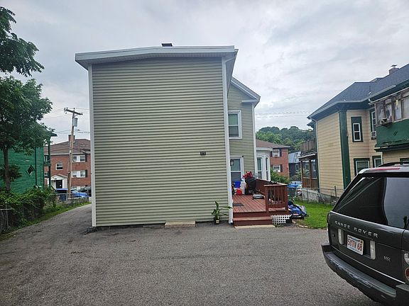 4th image of 205 Stackpole St