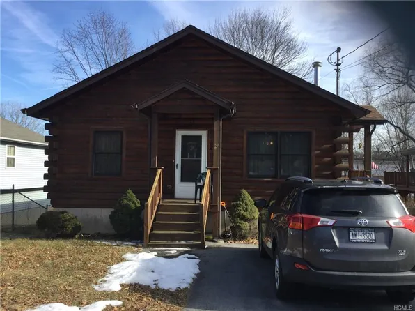 27 Brookline Ave, Middletown, NY 10940