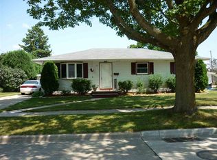 610 S Arlington St, Appleton, WI 54915