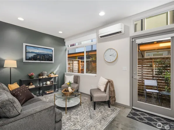 5936 S 36th Avenue #F, Seattle, WA 98118