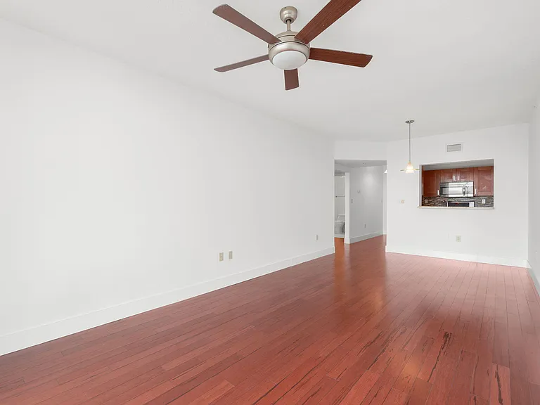 3020 NE 32nd Ave #704 — Photo 9