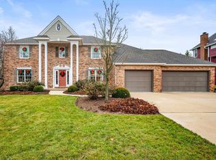 1542 Hunters Pointe Dr, Richmond, IN 47374