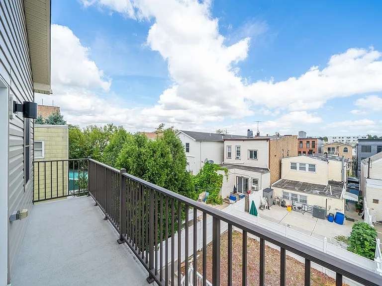 72 Charles St #2 — Photo 22