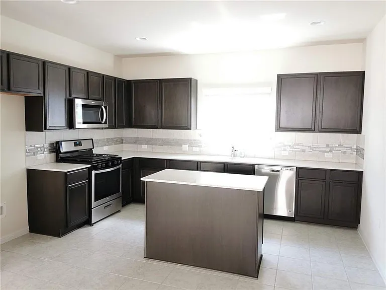 10504 Alemoor Dr — Photo 1