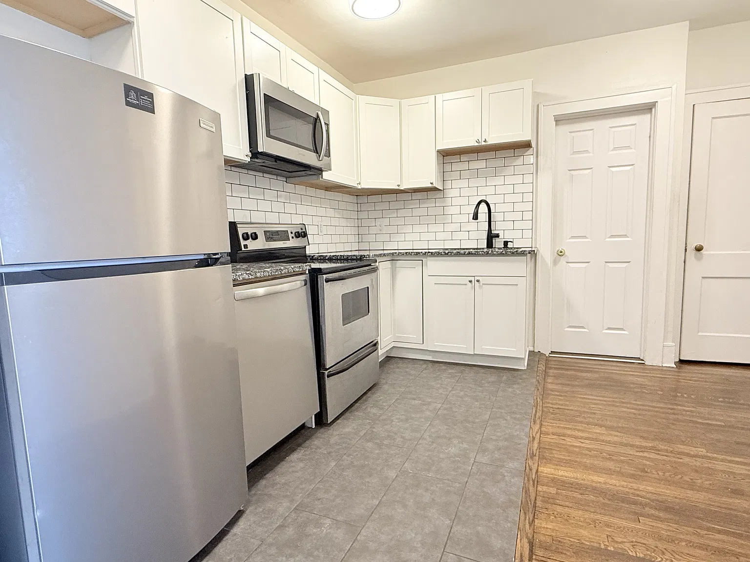 2 bed, $1,313 — Photo 3