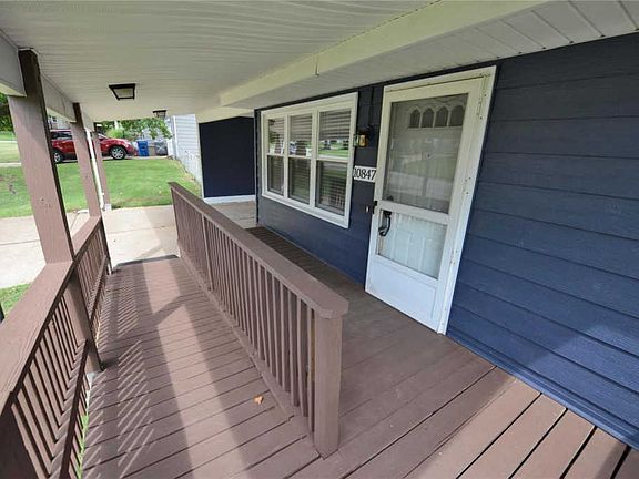 3rd image of 10847 Mallory Dr