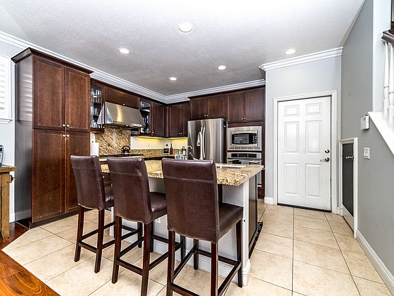 3rd image of 2885 Maricopa St