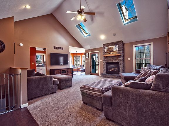2nd image of 23321 Ironwood Dr