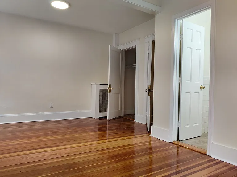 10 Barrows St #2 — Photo 3