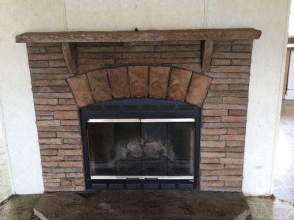 3rd image of 156 Danielle Dr