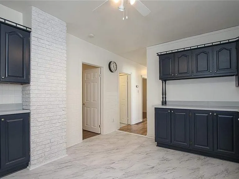366 Bessie Ave — Photo 6