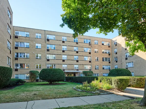 2115 W Farwell Ave APT 405, Chicago, IL 60645