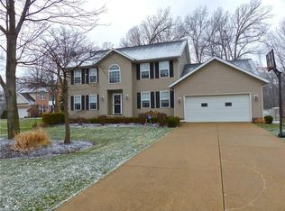 7822 Debonaire Dr, Mentor, OH 44060