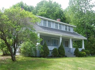 71 Main St, Dexter, ME 04930